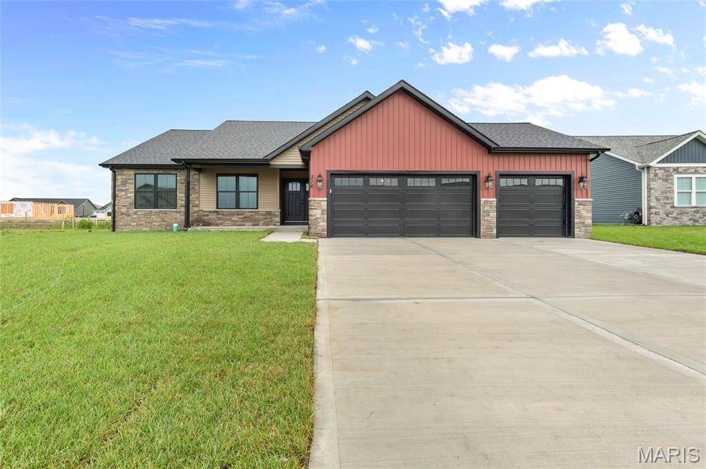 316 Rumsfeld DR, Troy, IL 62294