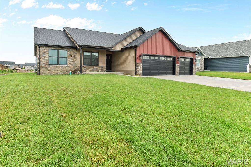 316 Rumsfeld DR, Troy, IL 62294