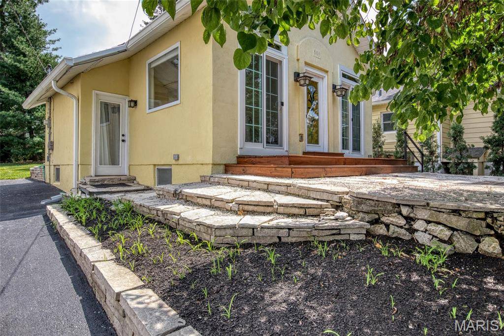 606 Cornelia AVE, Webster Groves, MO 63119