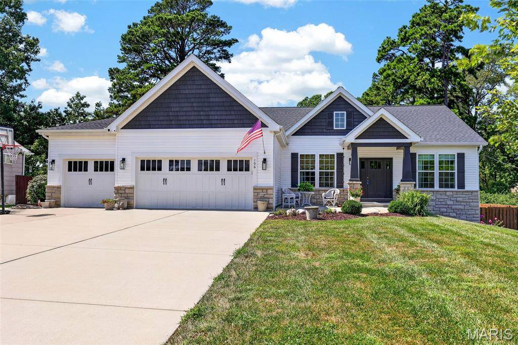 106 Irene DR, Ellisville, MO 63011