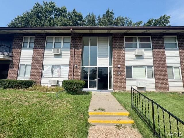 7423 Sieloff DR #D, Hazelwood, MO 63042