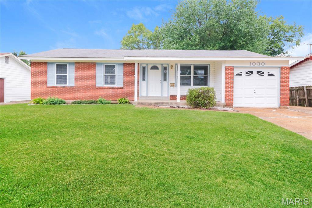 1030 Lees LN, Florissant, MO 63031