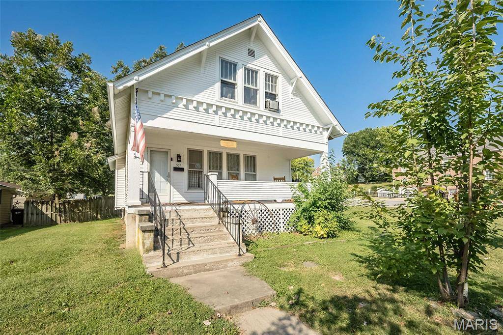 307 5th N, Elsberry, MO 63343