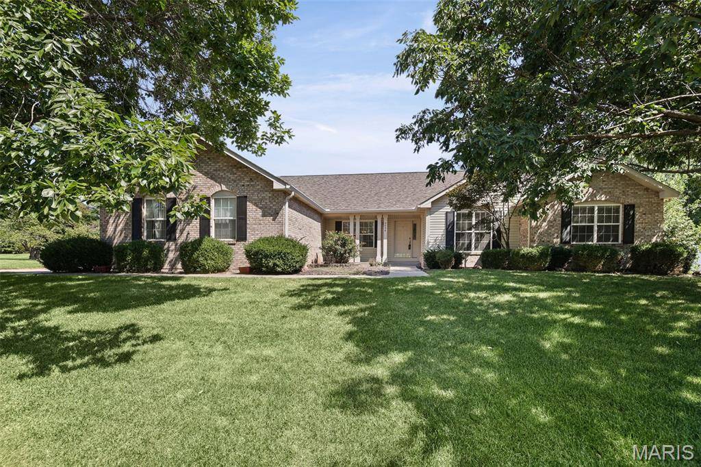 2036 Cedarwood TRL, Belleville, IL 62226