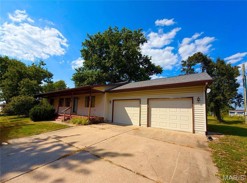 501 Ely ST, Perry, MO 63462