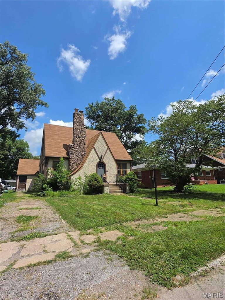 107 S 30th ST, Belleville, IL 62226