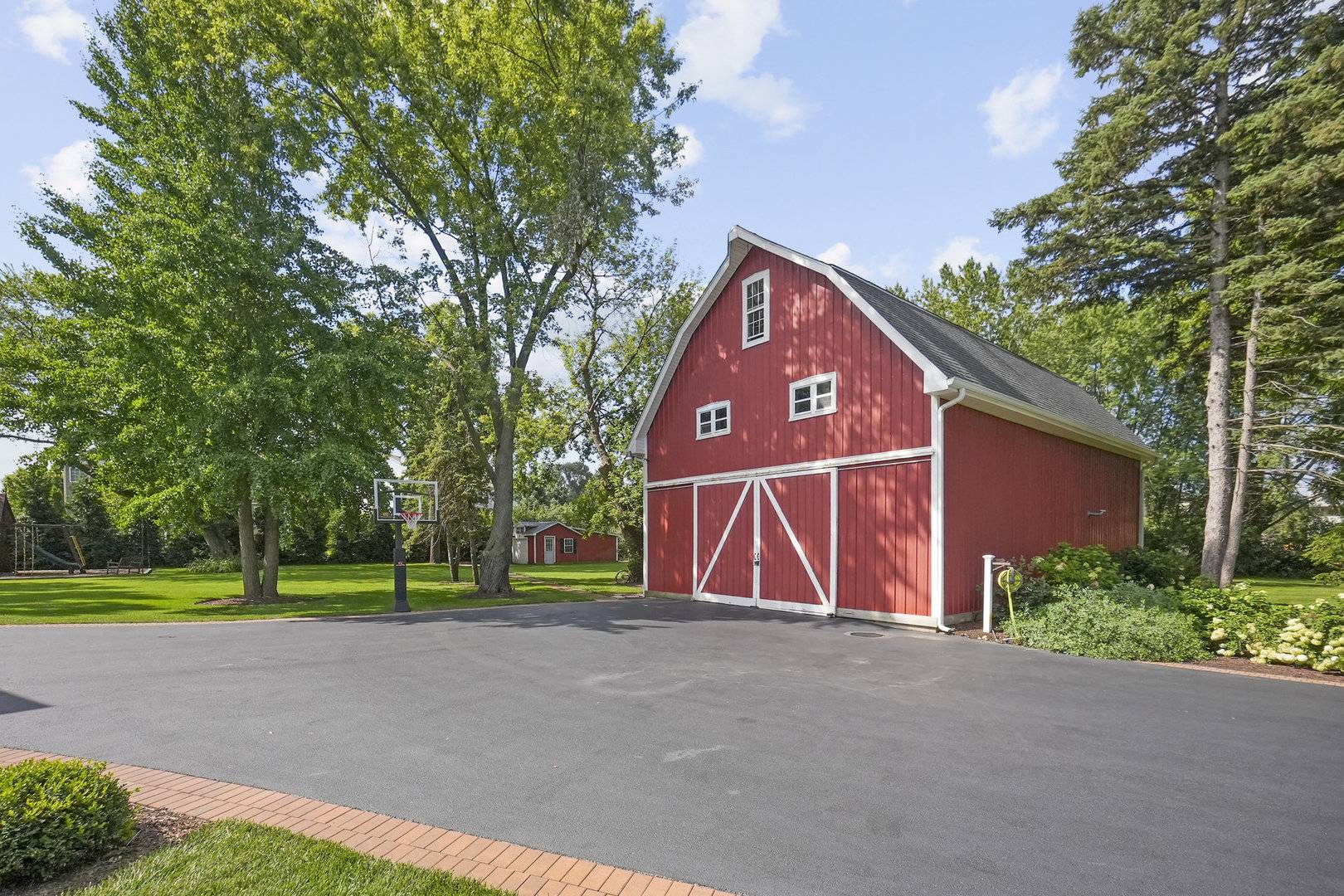 3614 Wolf RD, Oswego, IL 60543