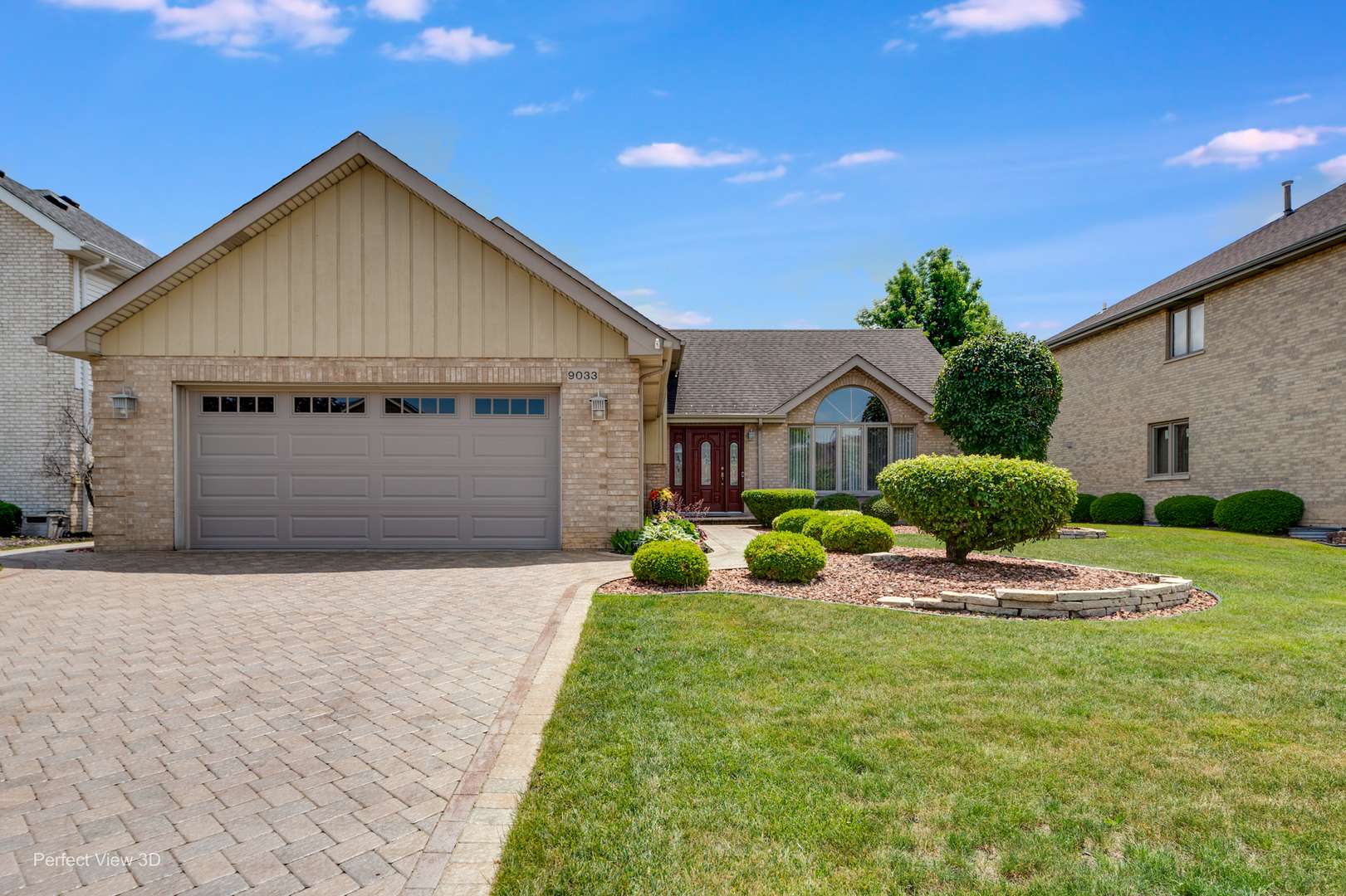 9033 Christina DR, Hickory Hills, IL 60457