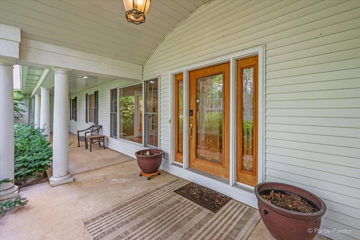 366 Warwick LN, Lakewood, IL 60014