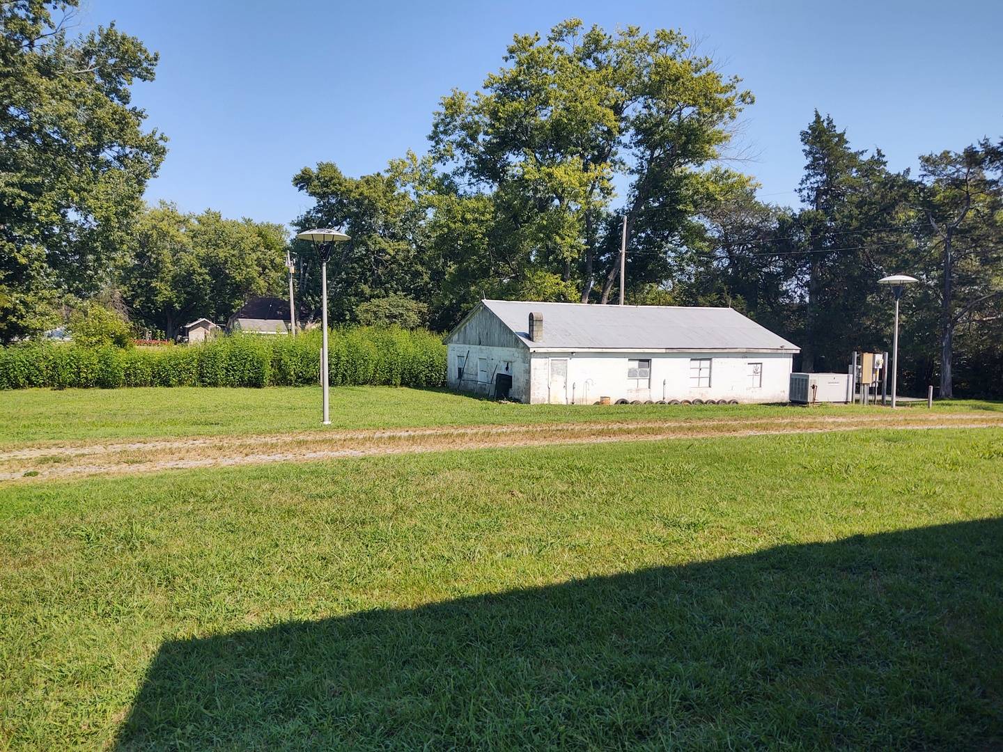 7020 Buncombe RD, Buncombe, IL 62912