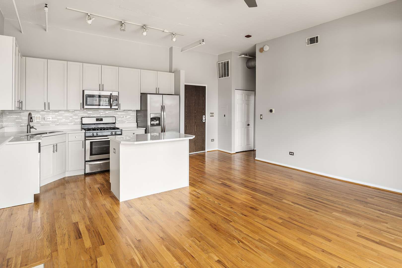 950 W MONROE ST #616, Chicago, IL 60607