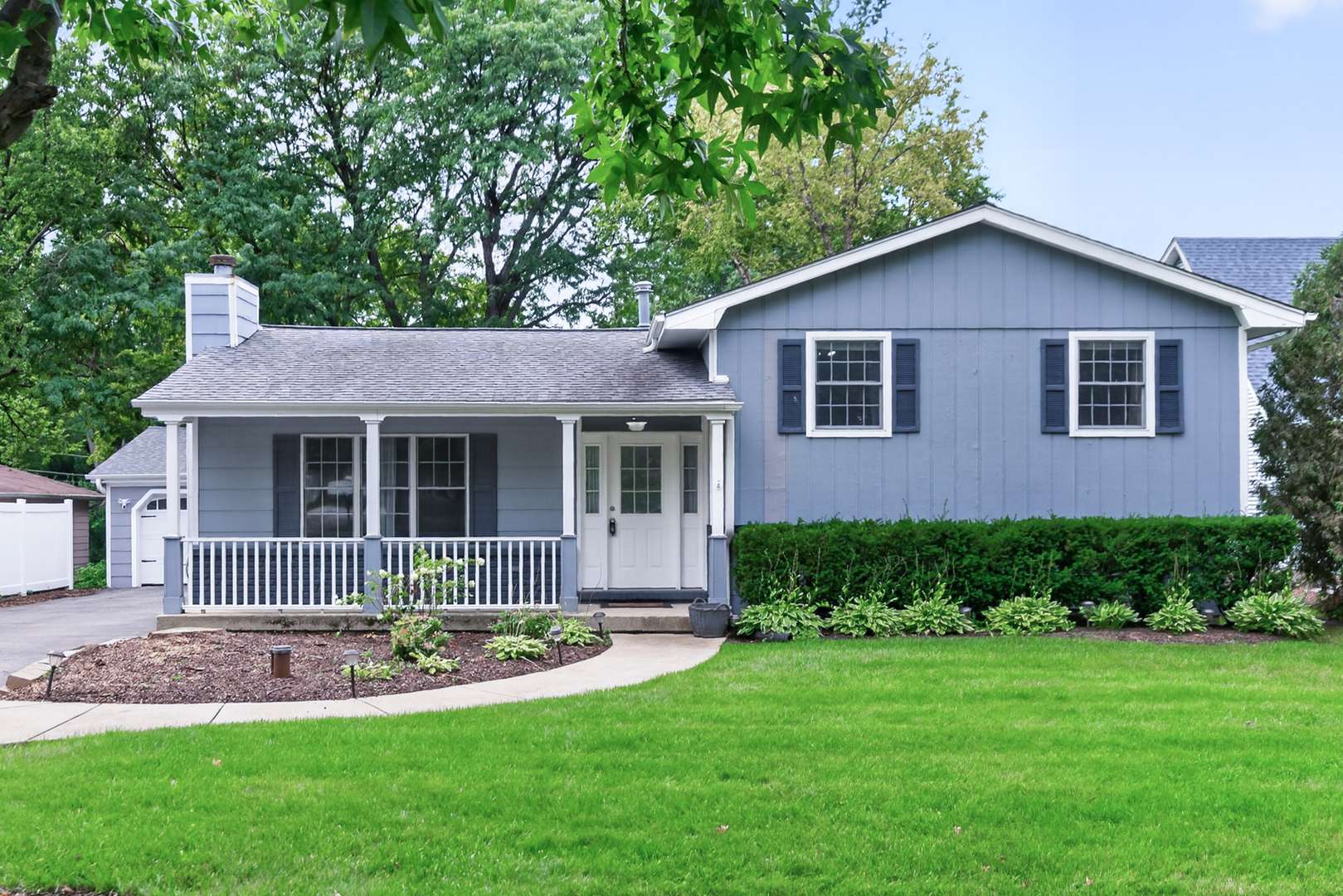 6914 Brookbank RD, Darien, IL 60561