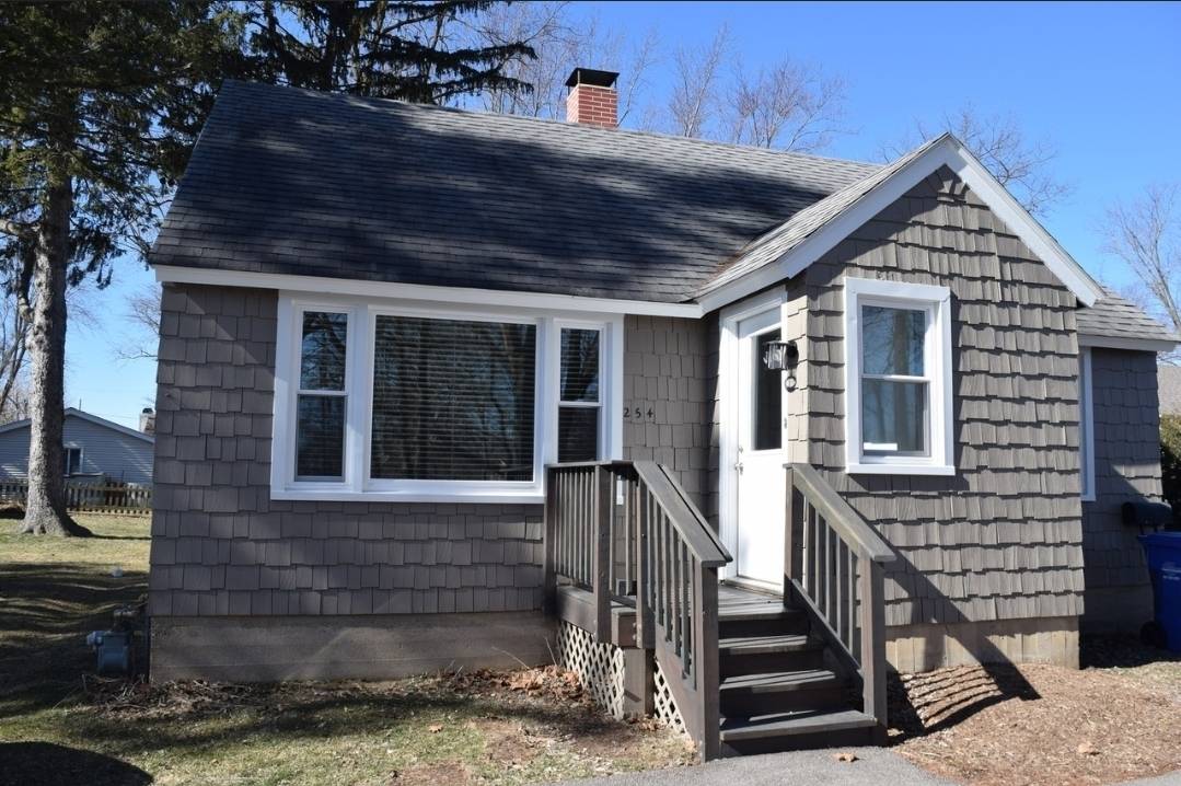 254 W Main ST, Carpentersville, IL 60110