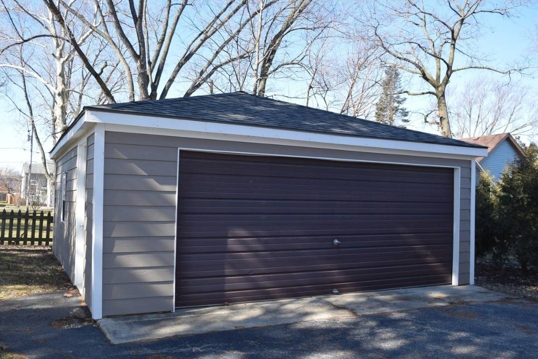 254 W Main ST, Carpentersville, IL 60110
