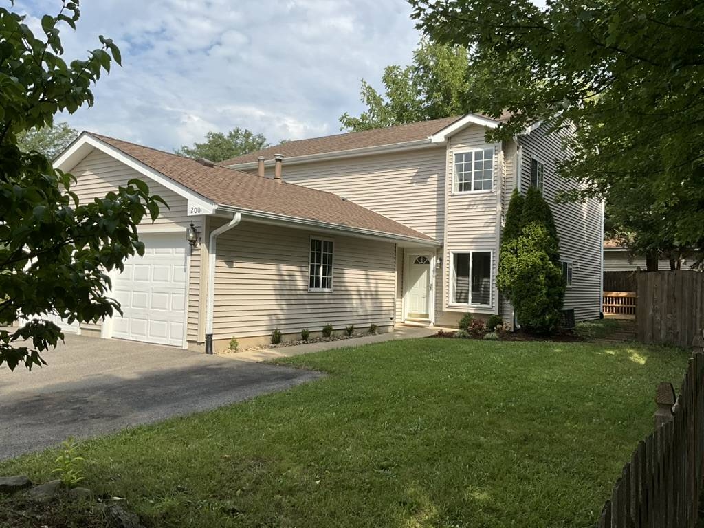 200 Glen ST, Grayslake, IL 60030