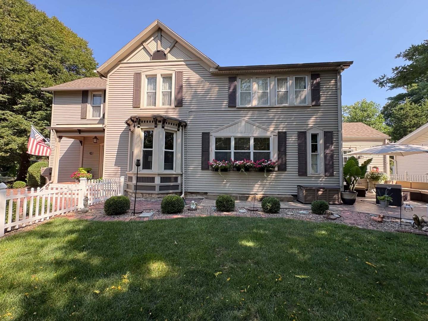 335 S 18th ST, Quincy, IL 62301