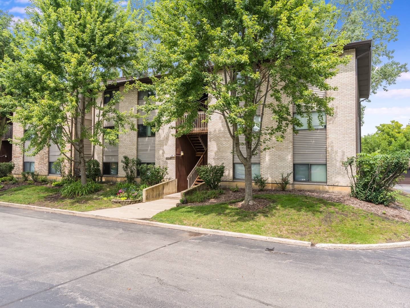 2350 SOUTH ST #D, Elgin, IL 60123