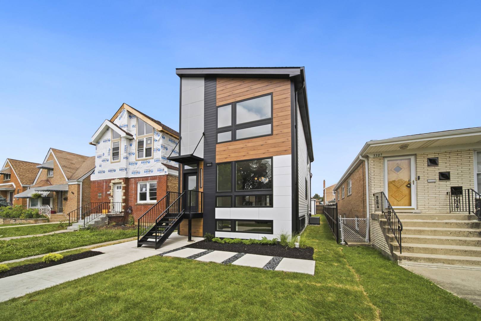 3311 N Ozark AVE, Chicago, IL 60634