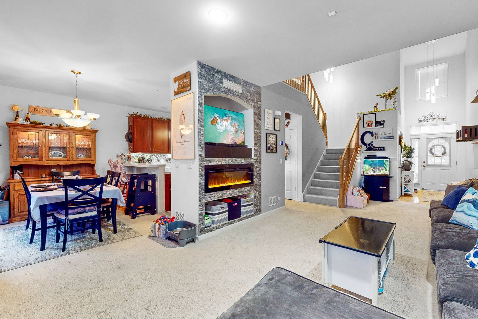 6032 Delaney DR #17-3, Hoffman Estates, IL 60192