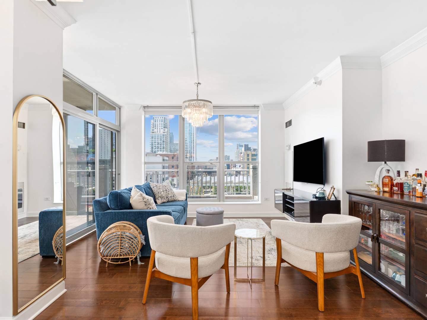 600 N Dearborn ST #602, Chicago, IL 60654