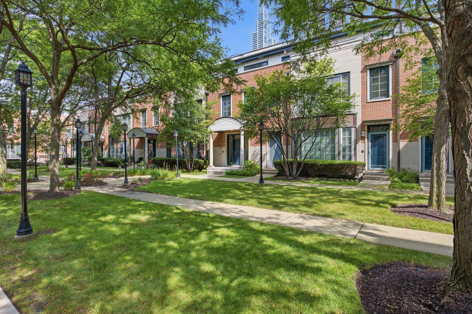 1433 S Prairie AVE #H, Chicago, IL 60605