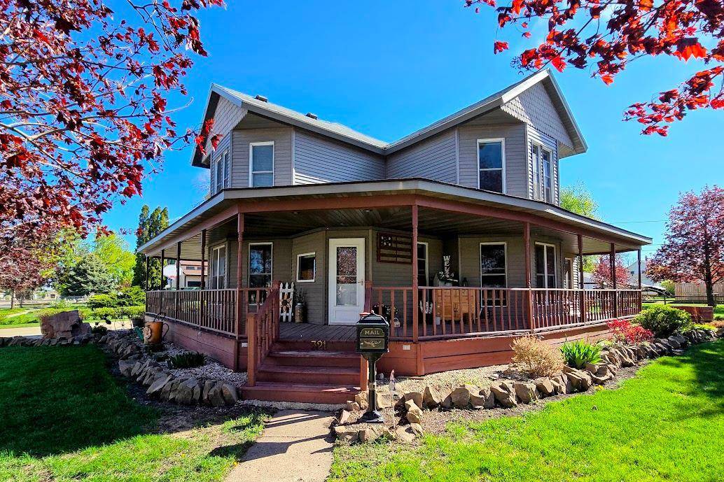 321 5th AVE SE, Pipestone, MN 56164