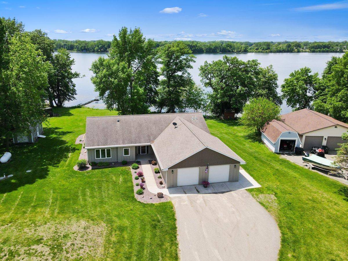1642 Scenic Hideaway LN NE, Elysian, MN 56028
