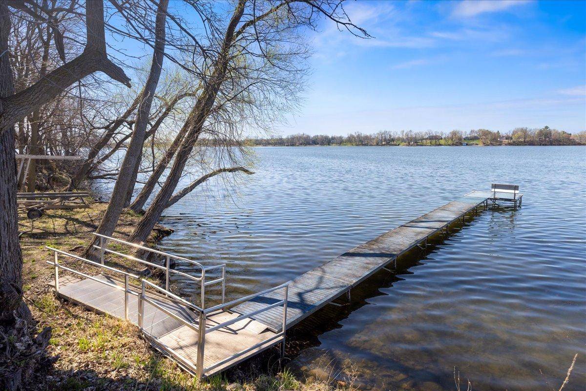 1642 Scenic Hideaway LN NE, Elysian, MN 56028