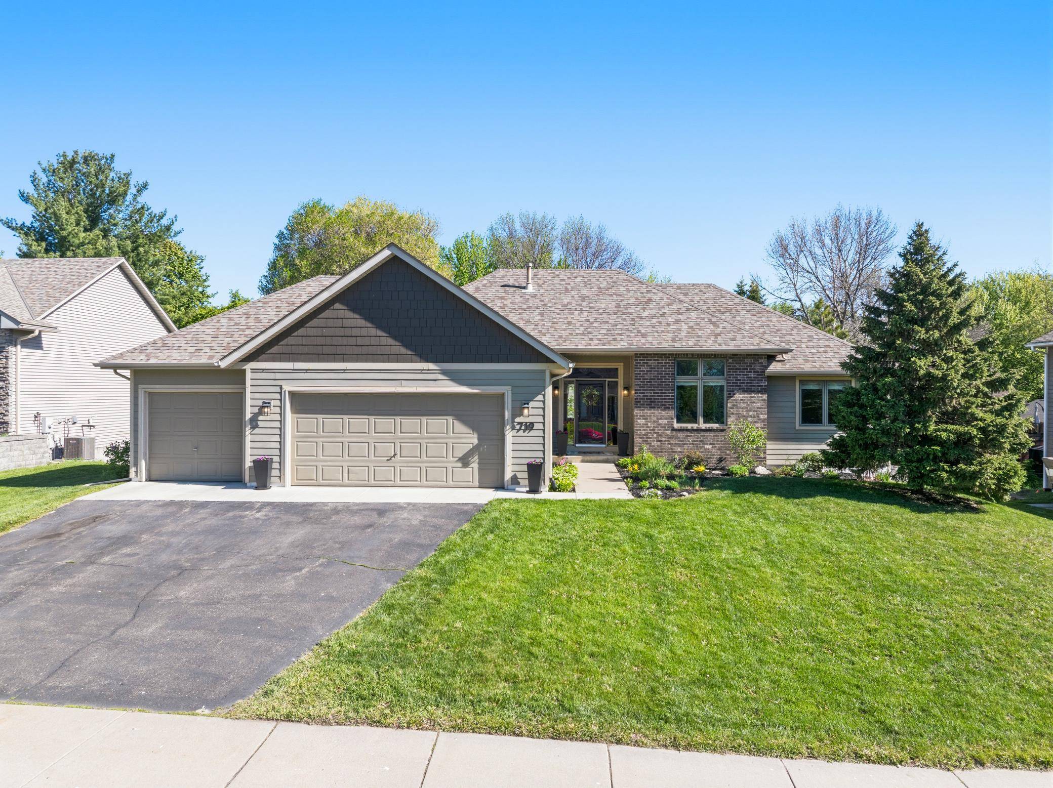 719 Eastridge DR, Northfield, MN 55057