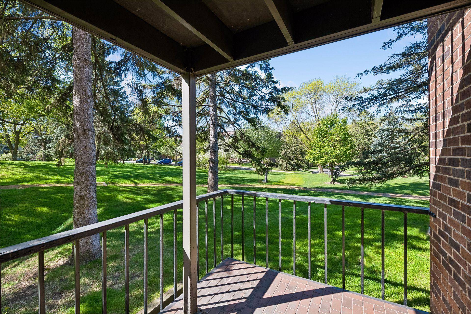 5501 Dewey Hill RD #140, Edina, MN 55439