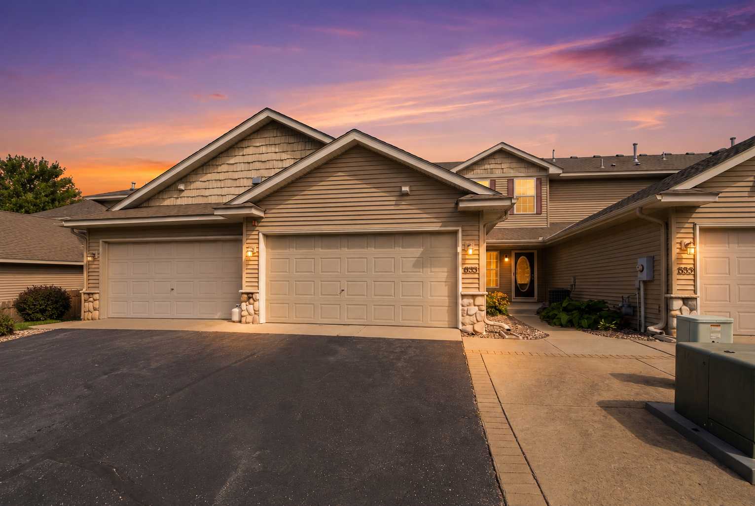 833 Winsome WAY NW, Isanti, MN 55040
