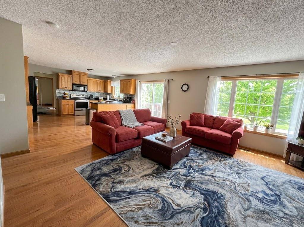 9815 Blackpool CT E, Elko New Market, MN 55020