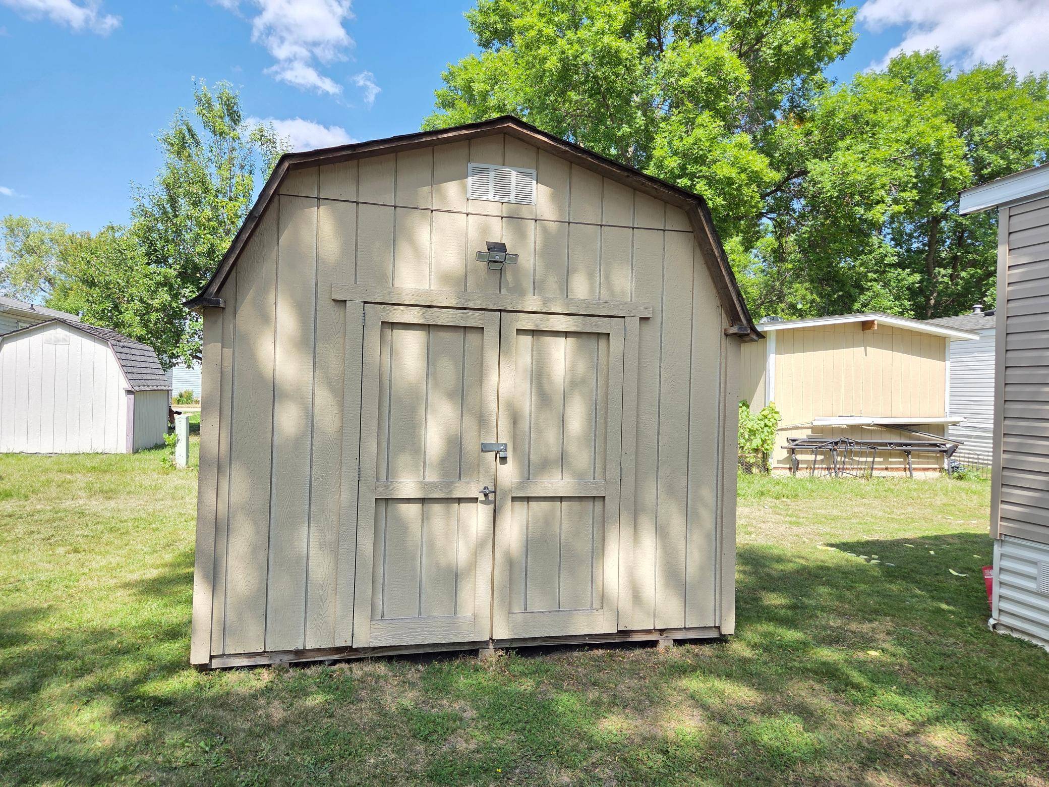1150 Cessna DR E, New Brighton, MN 55112