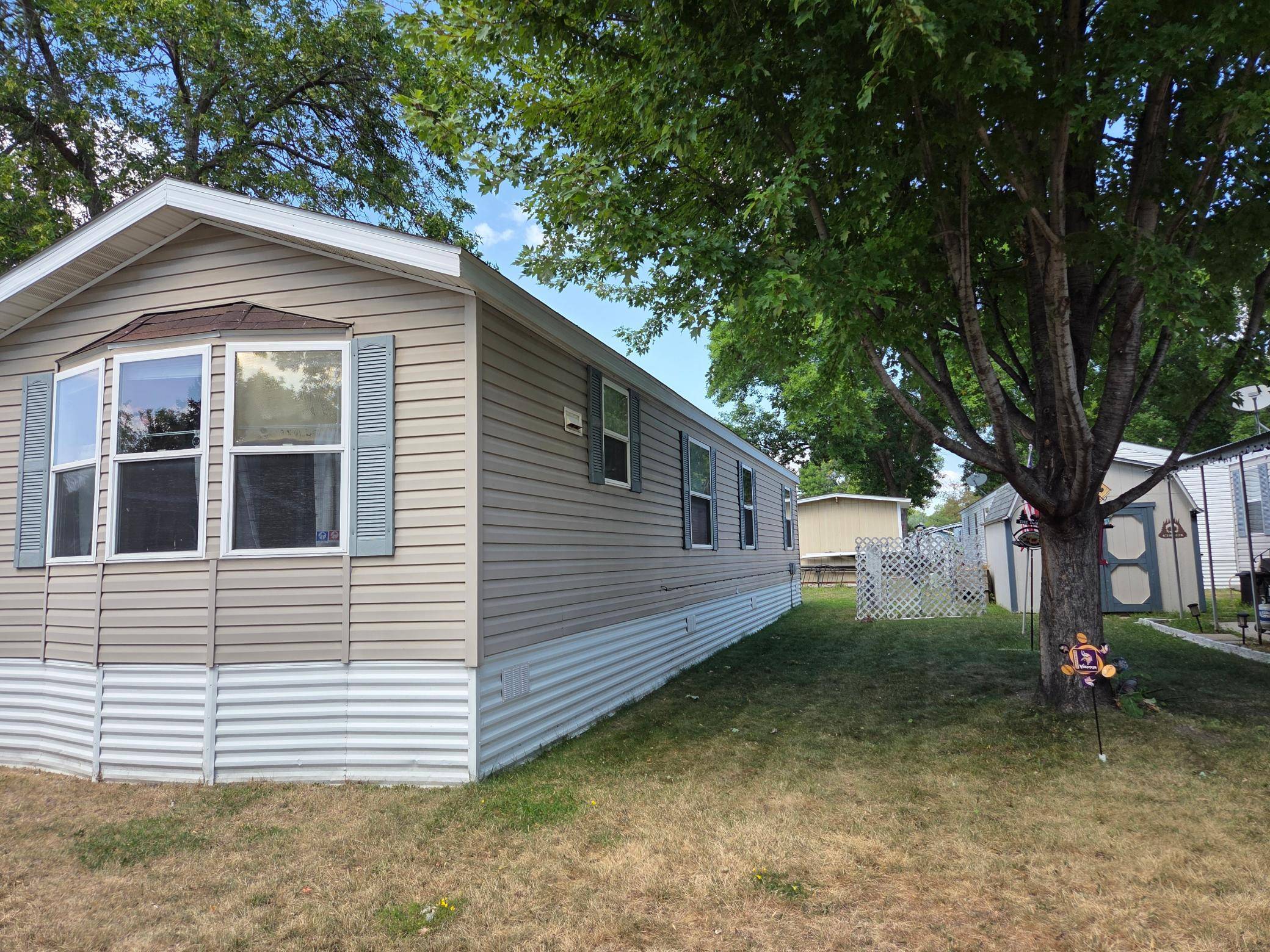 1150 Cessna DR E, New Brighton, MN 55112