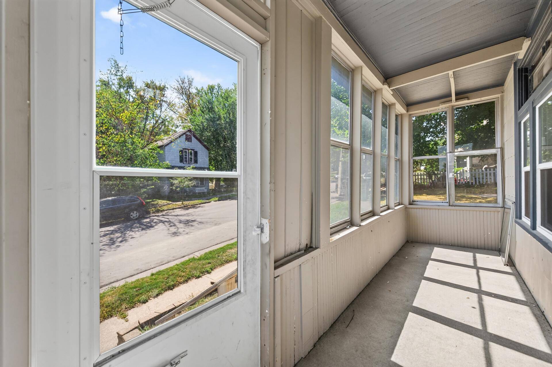 807 Case AVE, Saint Paul, MN 55106