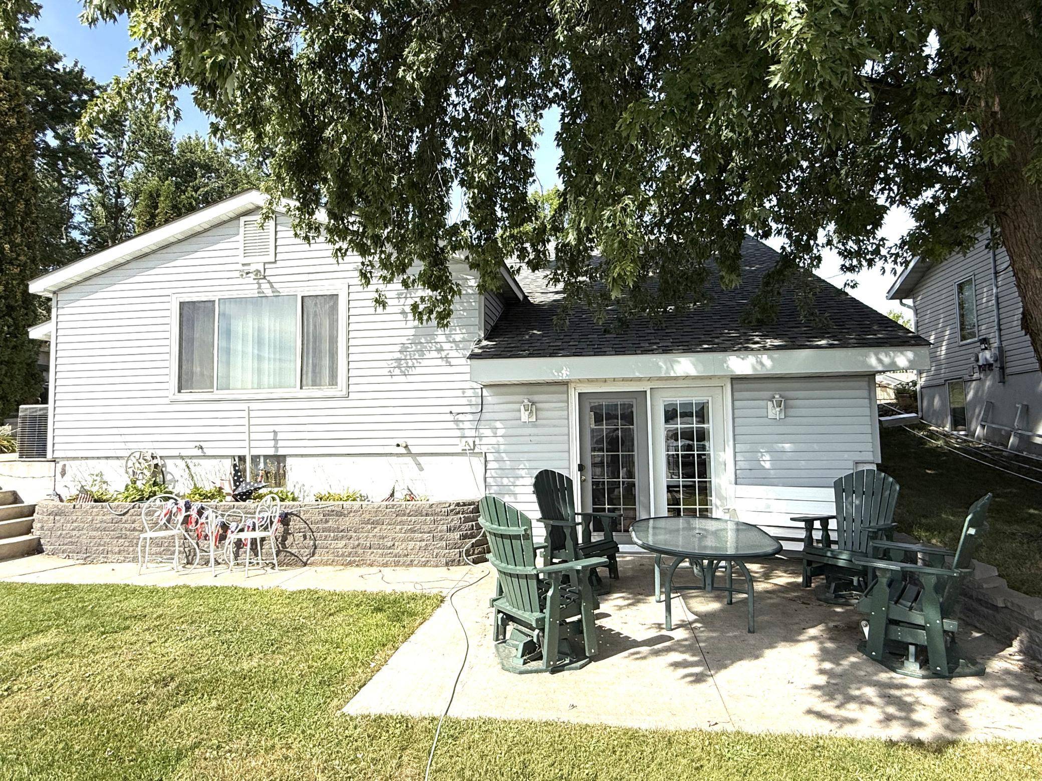 1906 County Road 5 NW, Annandale, MN 55302