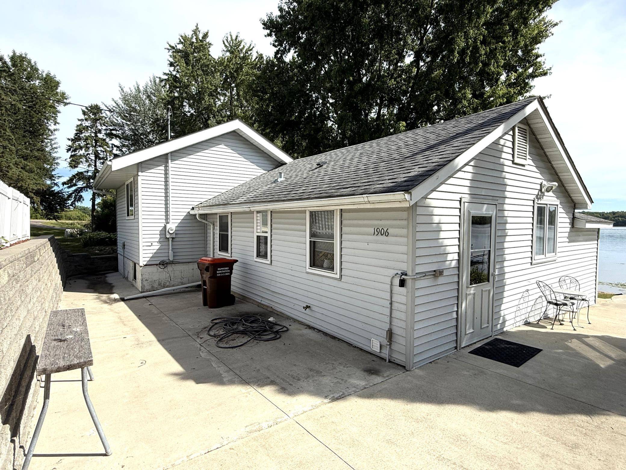 1906 County Road 5 NW, Annandale, MN 55302