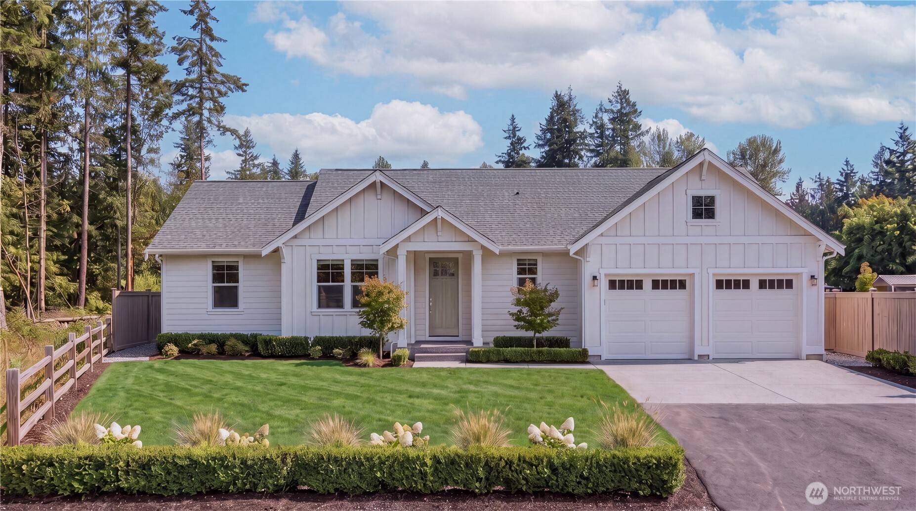 100 Summit LN, Mount Vernon, WA 98273