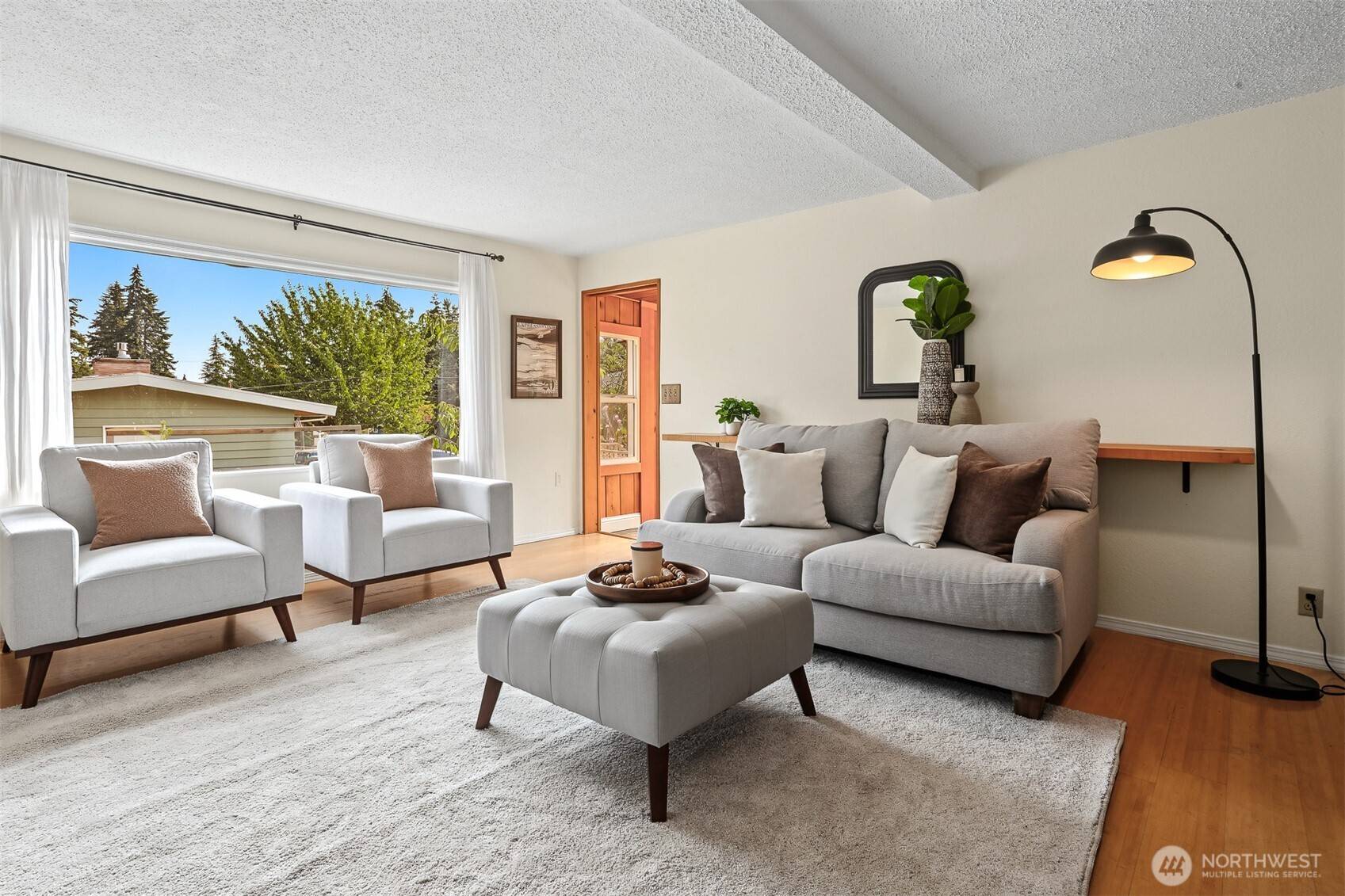 19127 80th AVE W, Edmonds, WA 98026