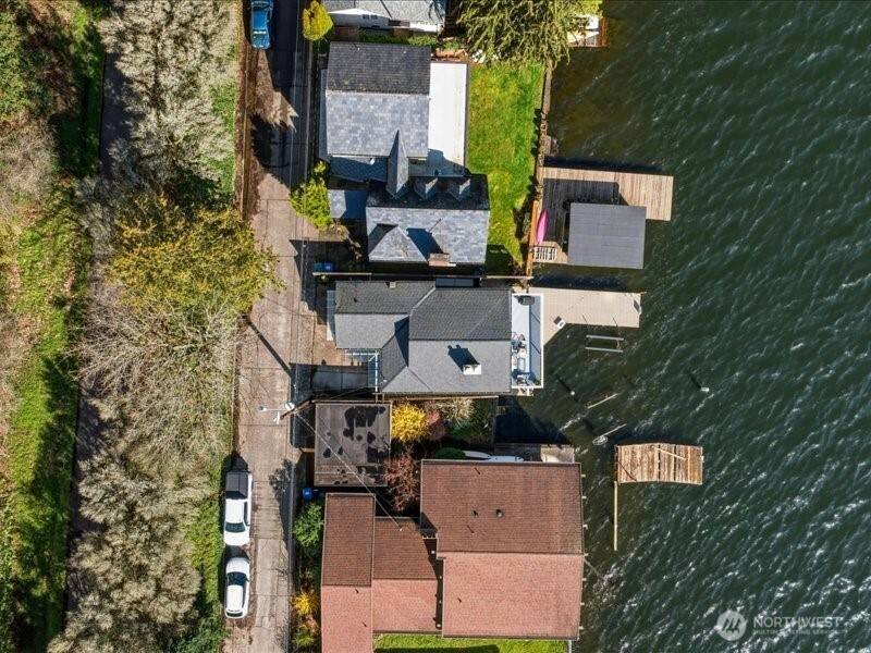11262 Riviera PL NE, Seattle, WA 98125