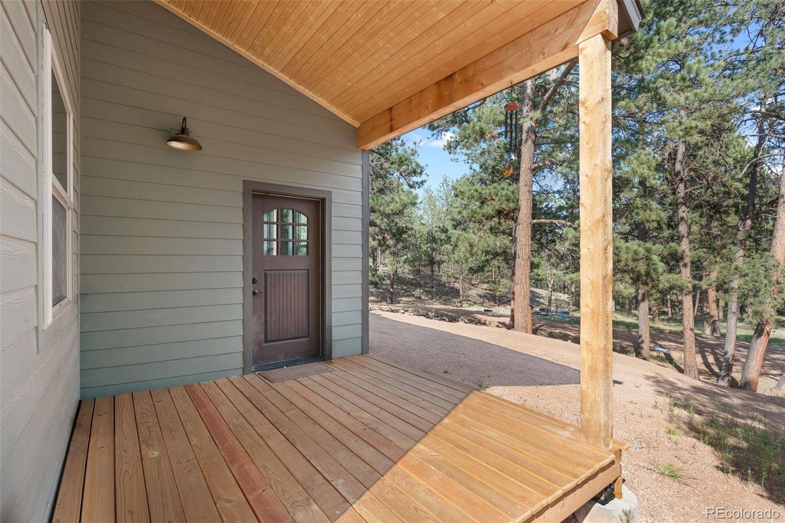 2270 Pikes Peak DR, Florissant, CO 80816