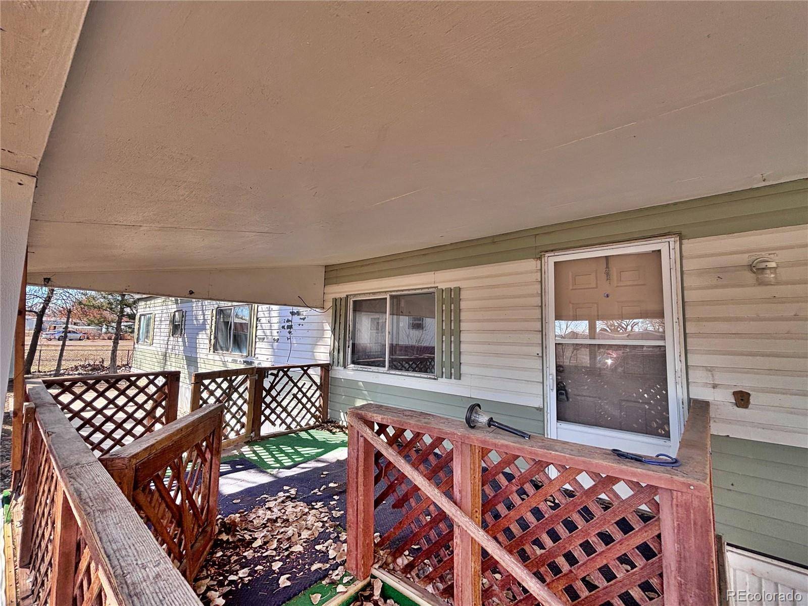 1114 Reed LN, La Junta, CO 81050