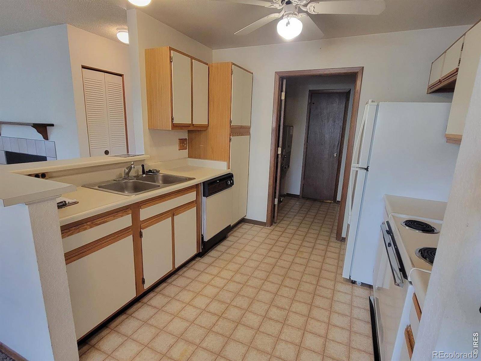 1045 Delta DR #F, Lafayette, CO 80026