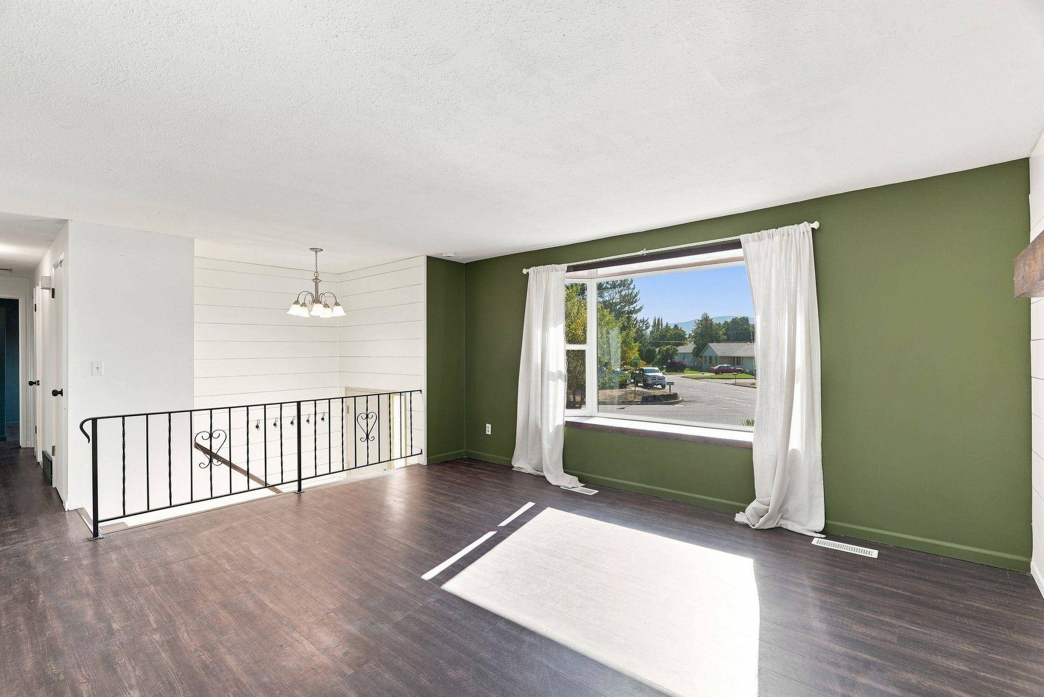11921 E 31st Ave, Spokane, WA 99206