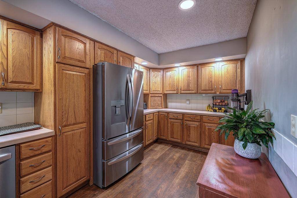 13 Fleetwood, Winfield, KS 67156