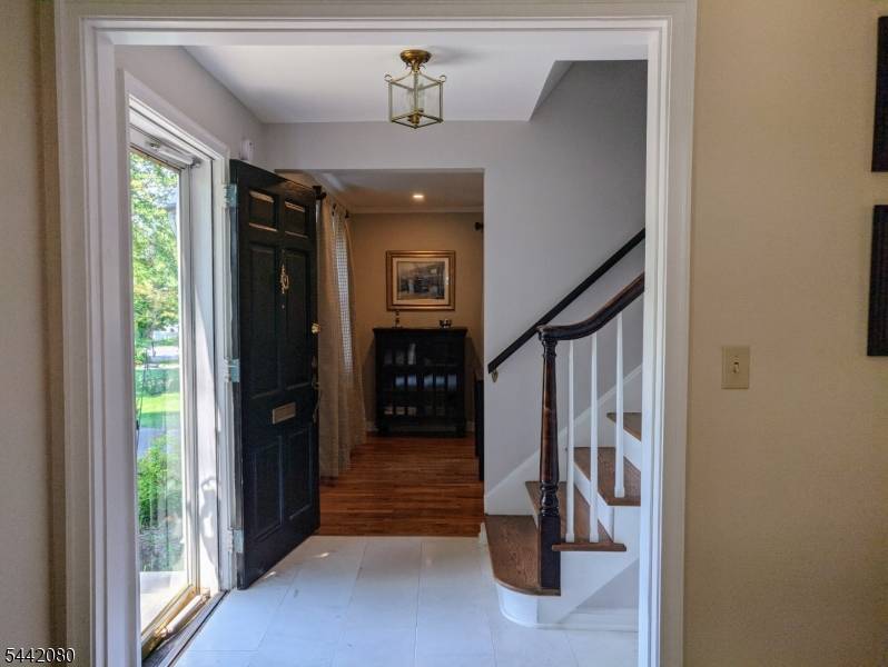 137 Passaic Ave, Summit City, NJ 07901