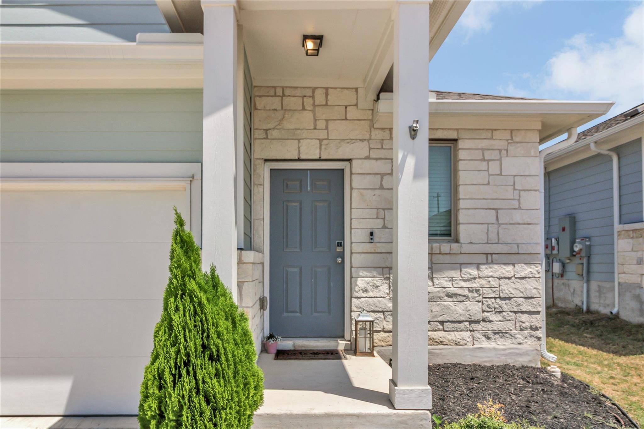 112 Old Stagecoach RD, Jarrell, TX 76537