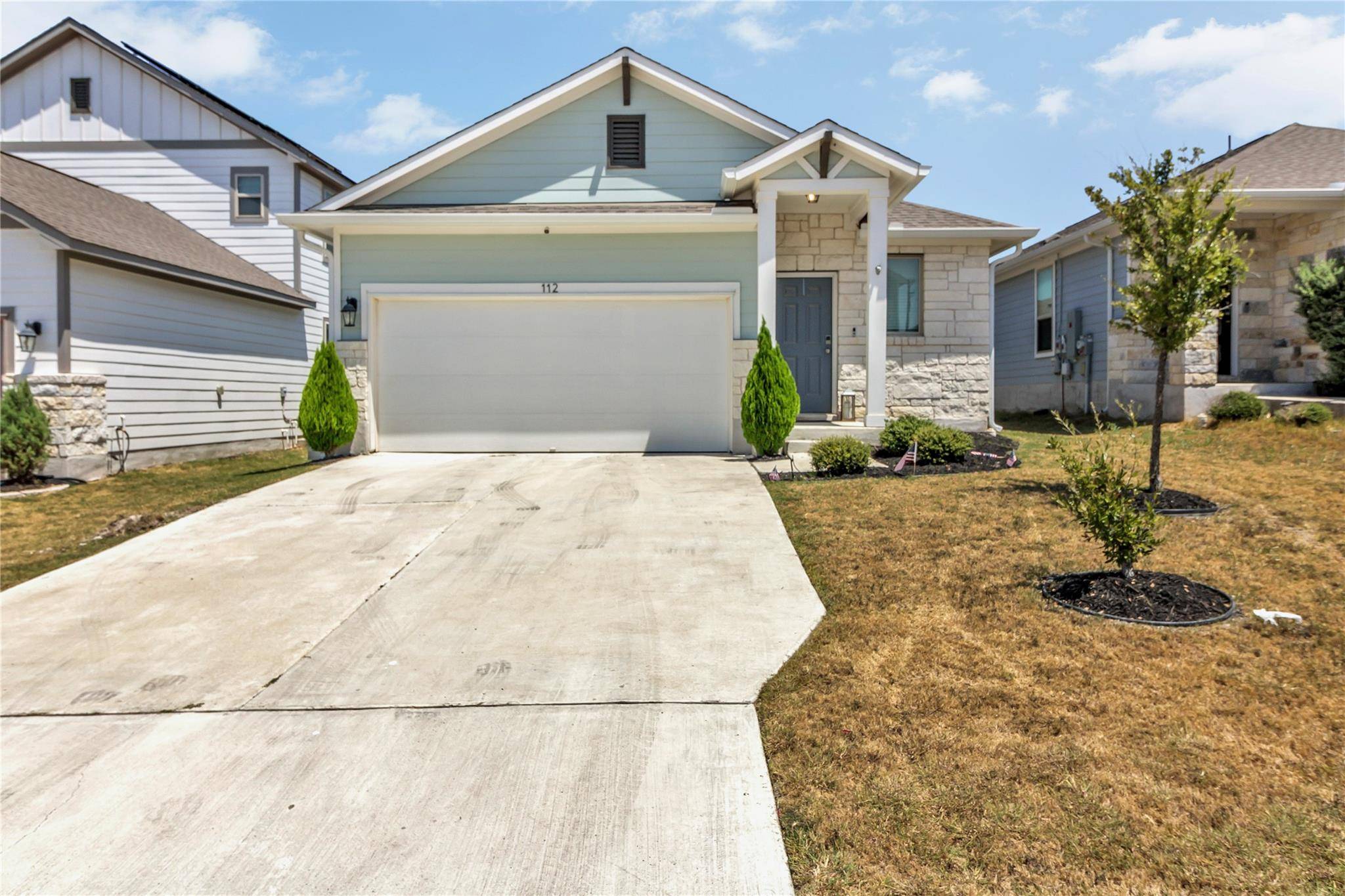112 Old Stagecoach RD, Jarrell, TX 76537