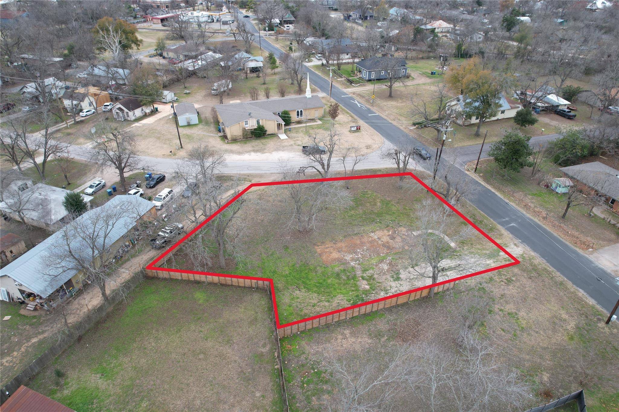 305 Lexington RD, Elgin, TX 78621