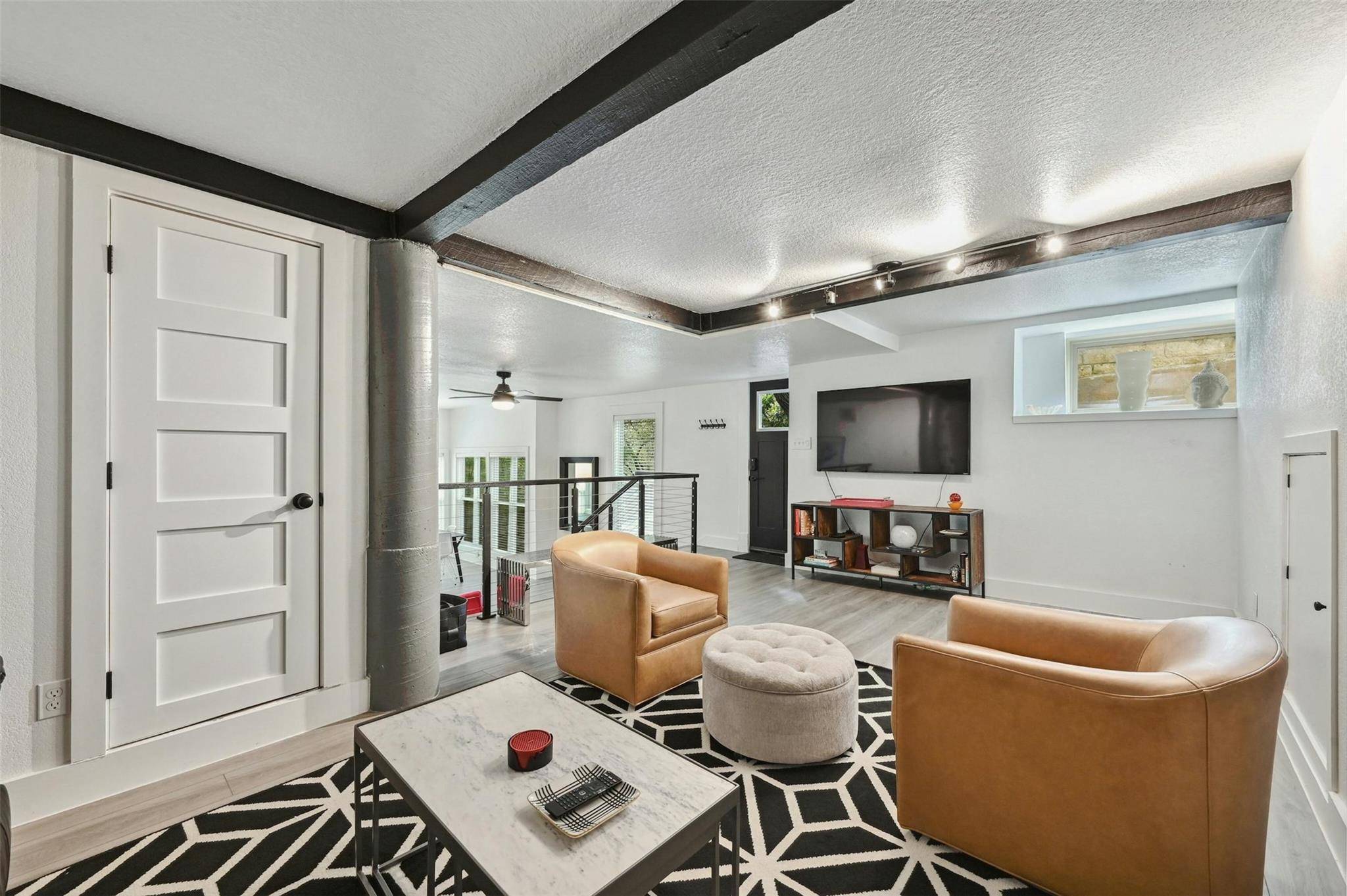 1301 Newning Ave #B, Austin, TX 78704